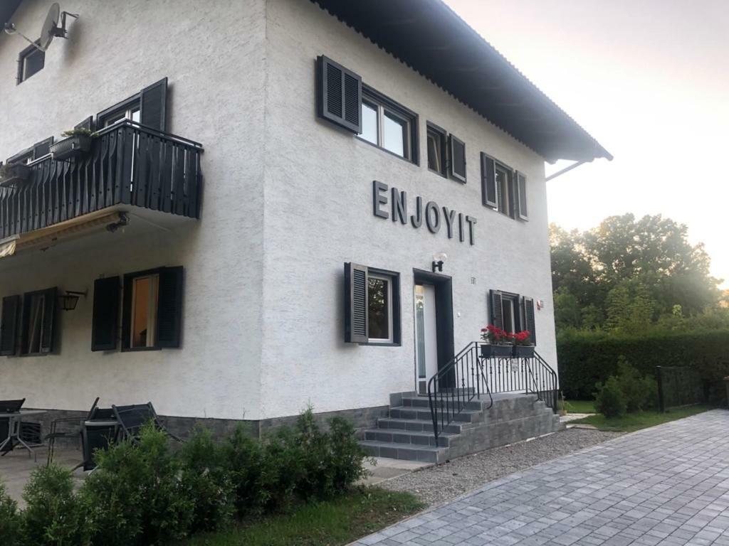 Enjoyit Velden West Hotel Selpritsch Ngoại thất bức ảnh