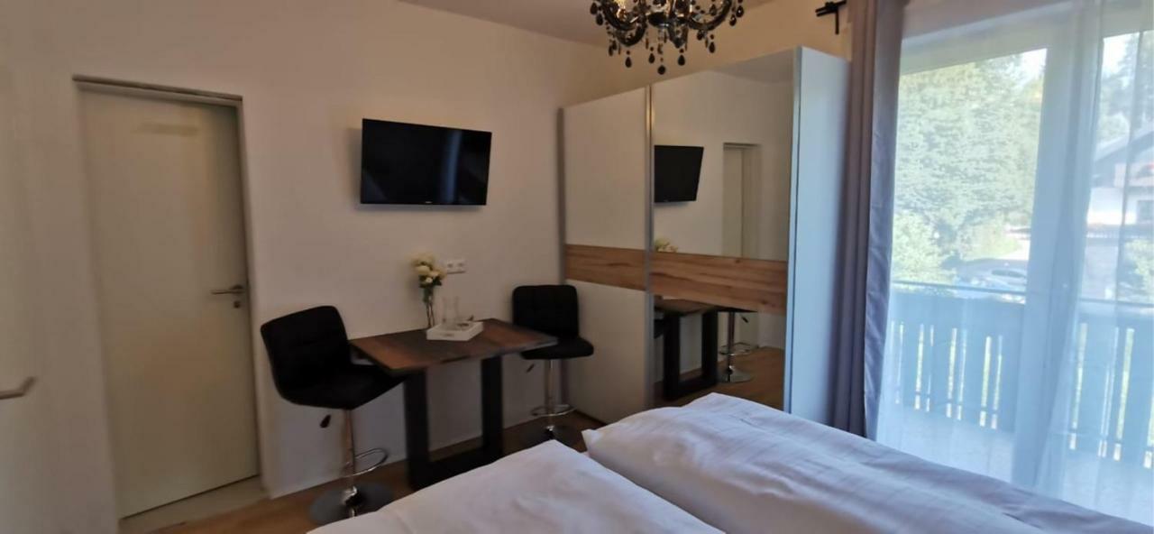 Enjoyit Velden West Hotel Selpritsch Ngoại thất bức ảnh
