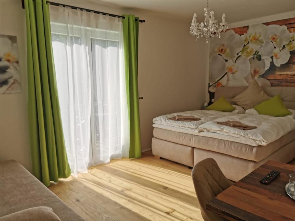 Enjoyit Velden West Hotel Selpritsch Ngoại thất bức ảnh